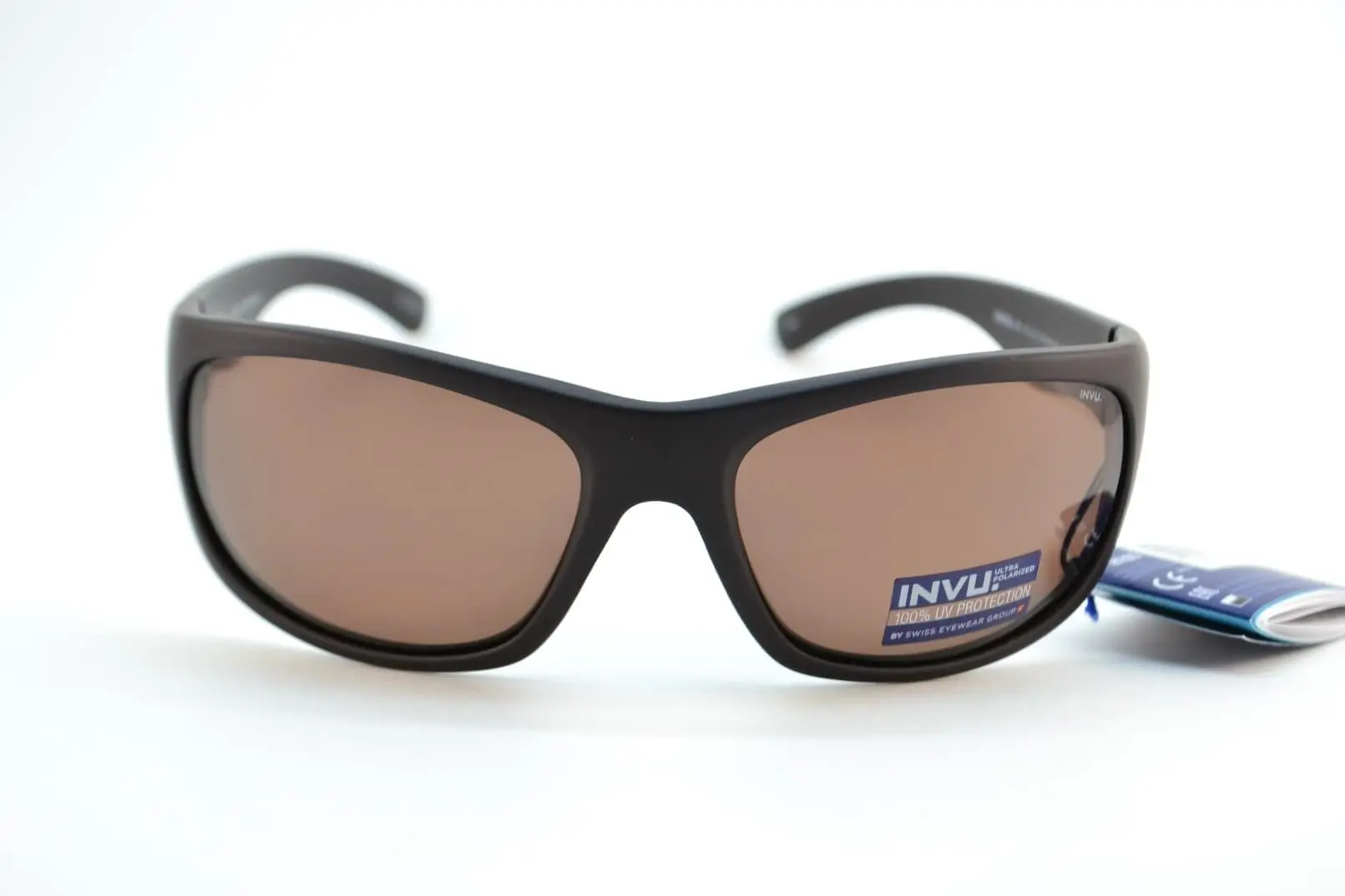Солнцезащитные очки INVU A2711D