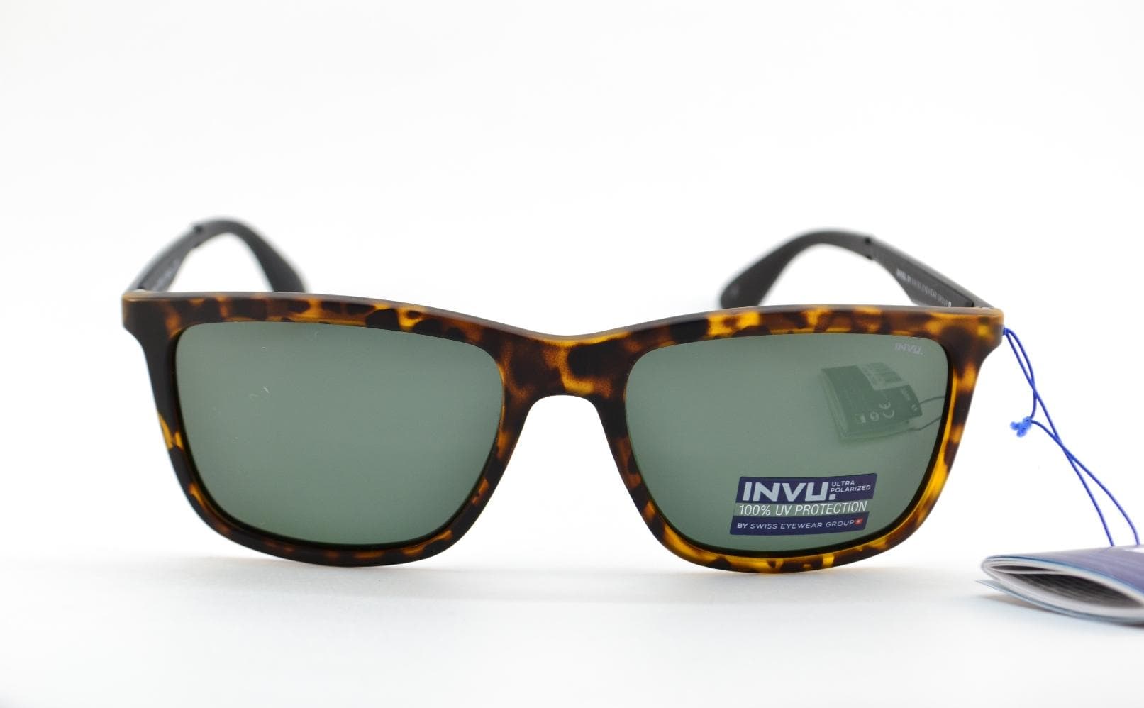 Солнцезащитные очки INVU B2821С