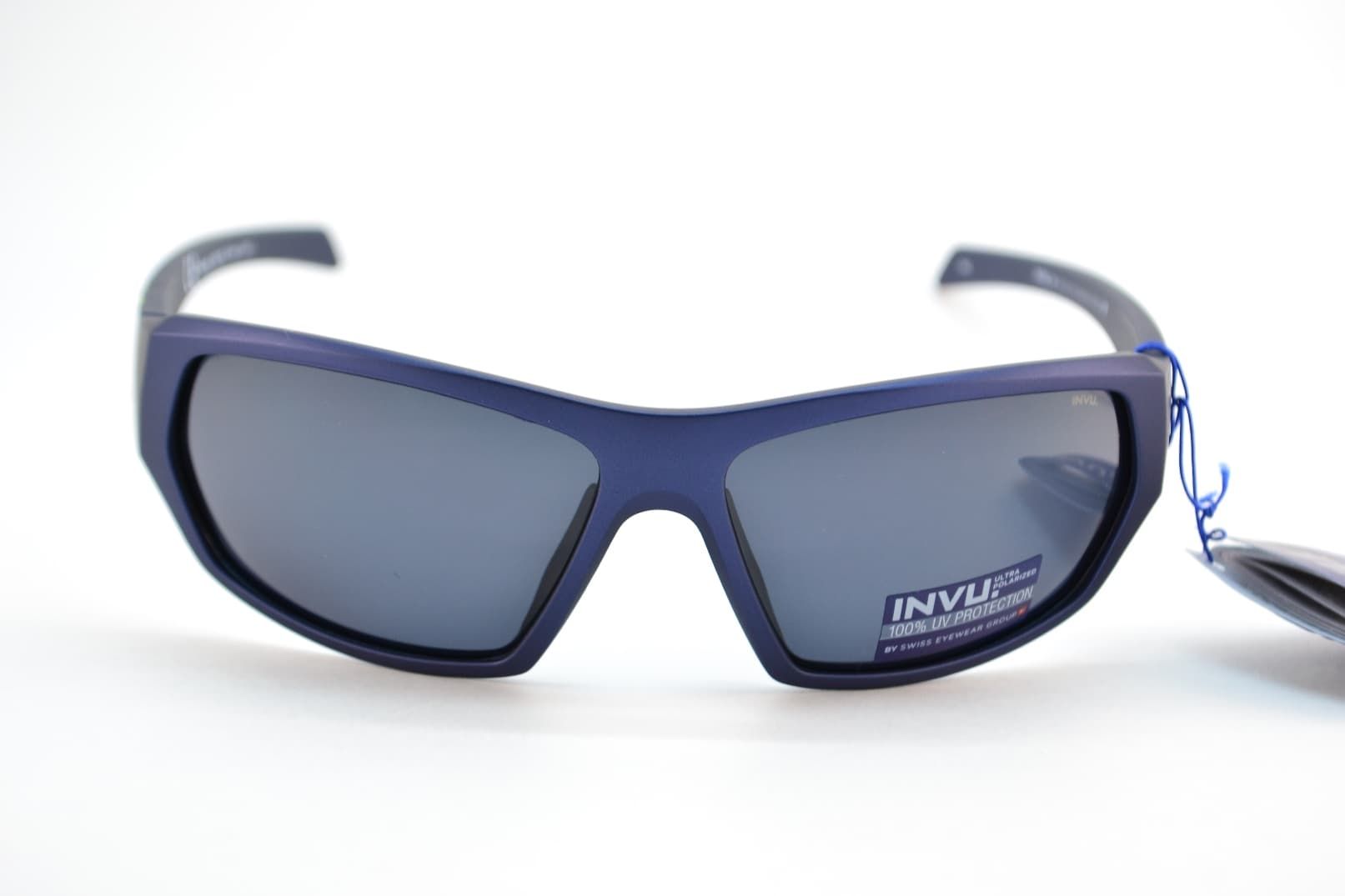 Солнцезащитные очки INVU A2811E